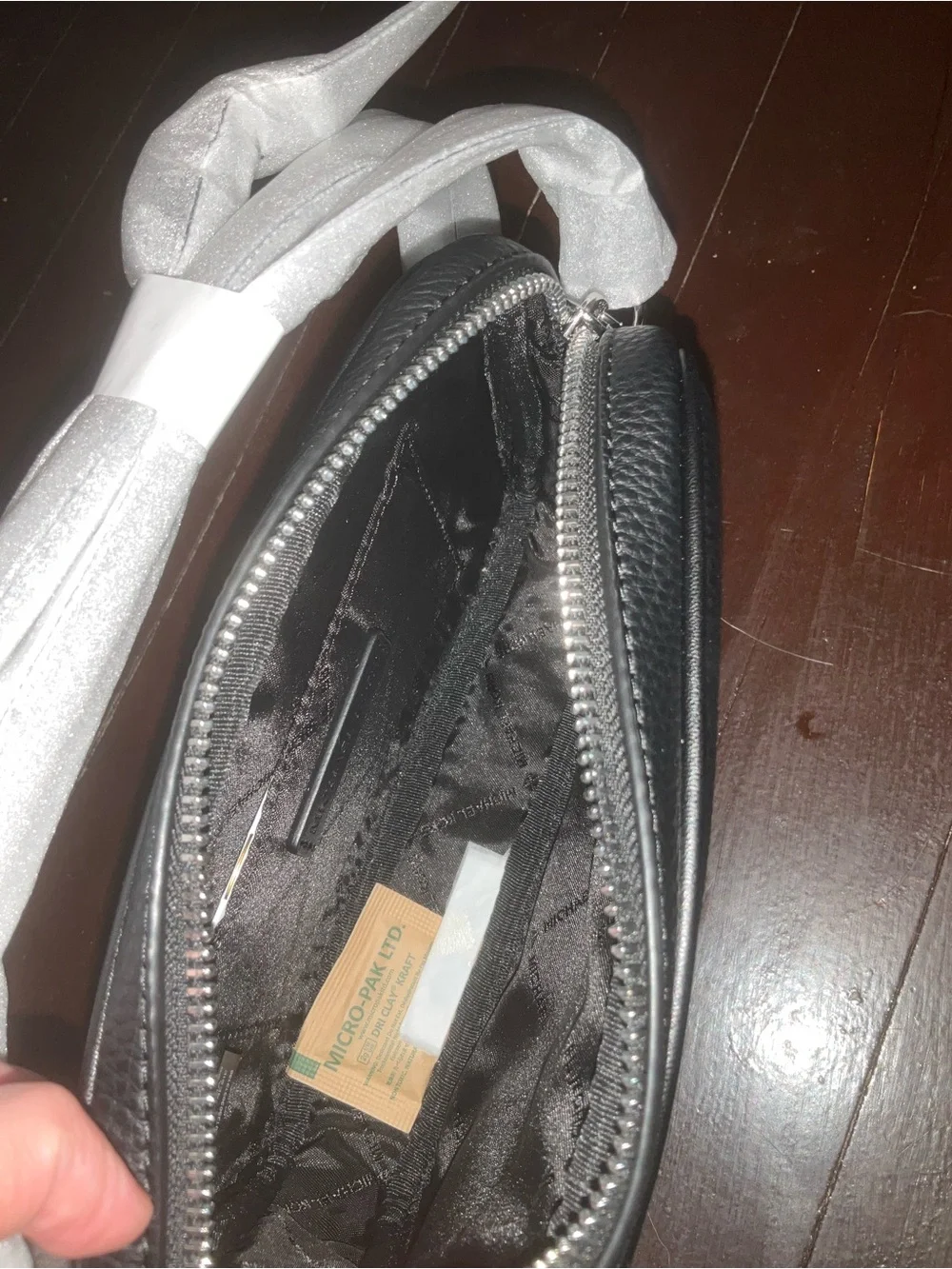 Michael Kors Jet Set Travel Small Camera Crossbody Black